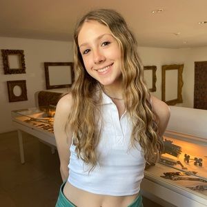 Meet your Posher, Lauren